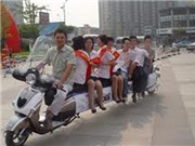 Bóng đá anh, ngoại hạng anh, lịch thi đấu euro 2012, Ngỡ ngàng xe máy chở đến 12 người